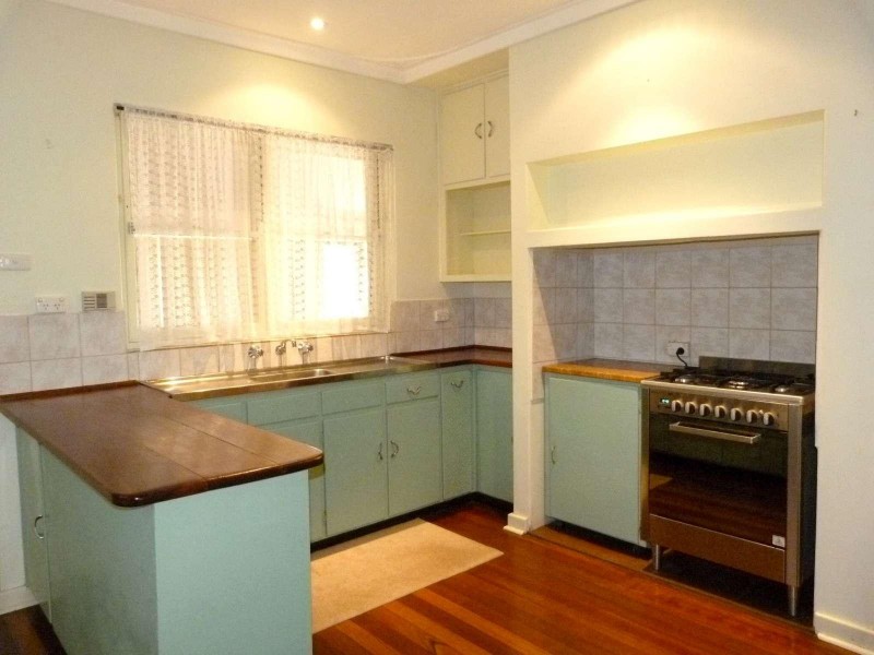 26 Frederick Road, Hamilton Hill WA 6163