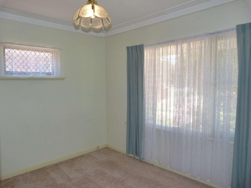 26 Frederick Road, Hamilton Hill WA 6163