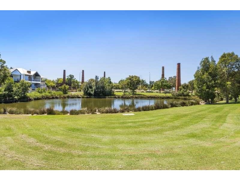 7/2 Marina Drive, Ascot WA 6104