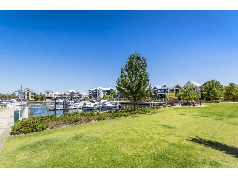 7/2 Marina Drive, Ascot WA 6104