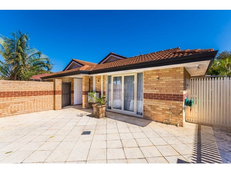 14 Chamberlain Road, Rivervale WA 6103
