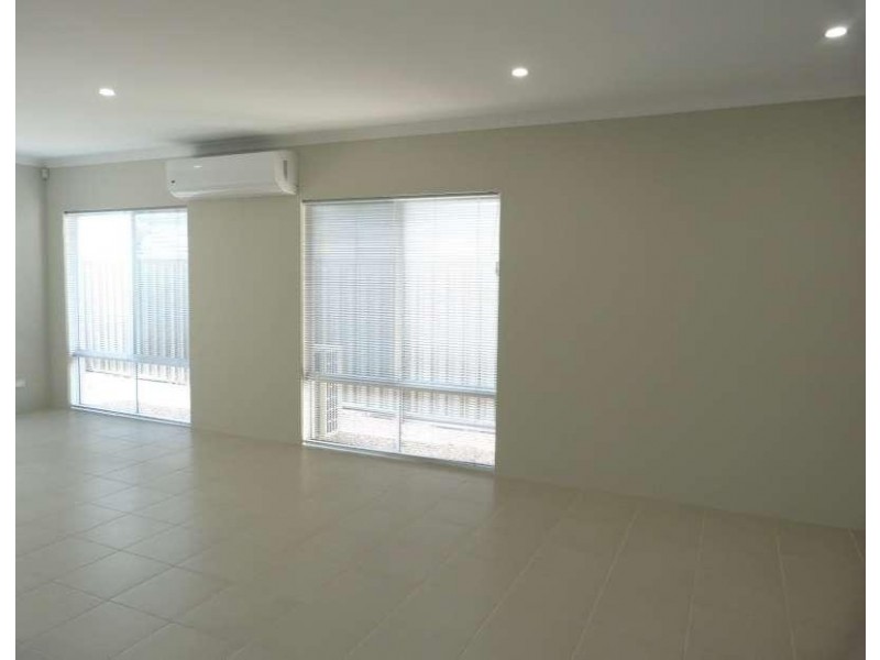 42 Dalvik Avenue, Merriwa WA 6030