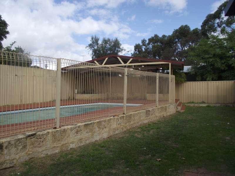4 Paulina Way, Coolbellup WA 6163