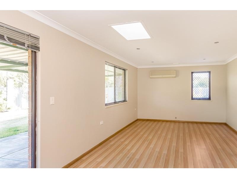 16 Grimrey Road, Lockridge WA 6054