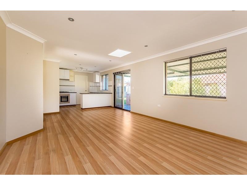 16 Grimrey Road, Lockridge WA 6054