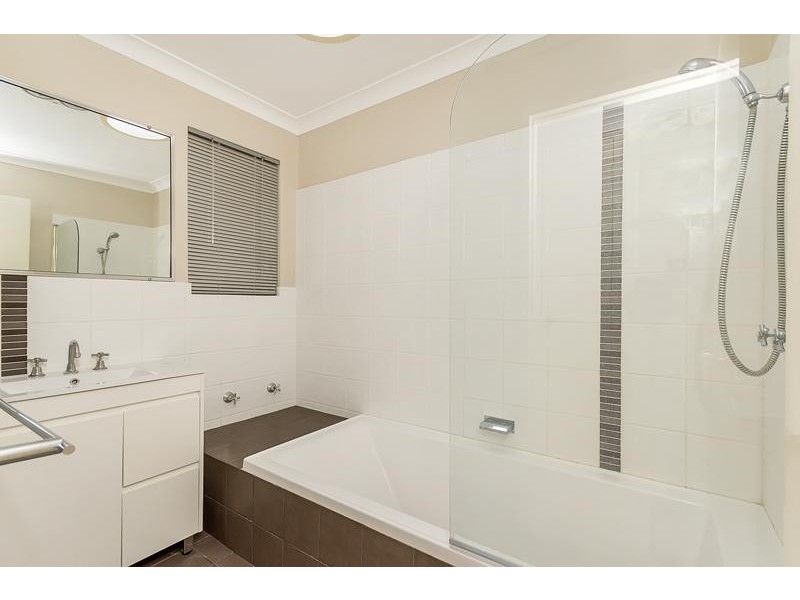 16 Grimrey Road, Lockridge WA 6054