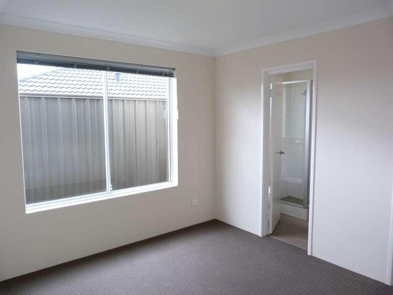 40 Dalvik Avenue, Merriwa WA 6030