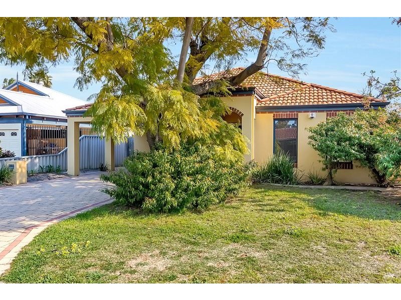 15 Grantham Place, Carlisle WA 6101