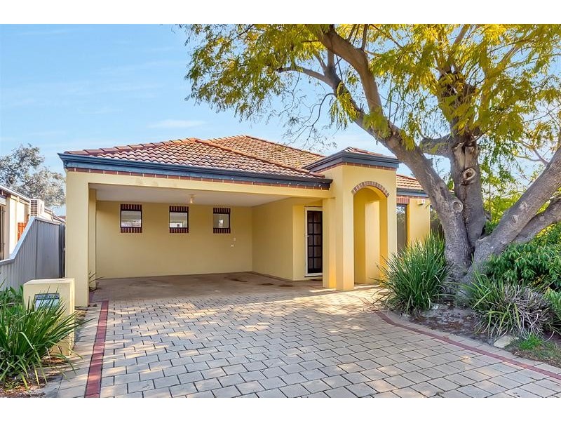 15 Grantham Place, Carlisle WA 6101