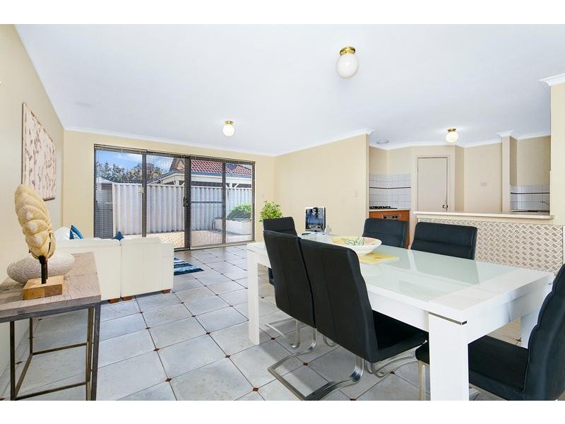 15 Grantham Place, Carlisle WA 6101