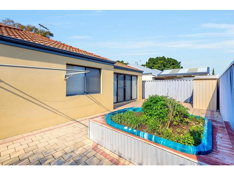 15 Grantham Place, Carlisle WA 6101