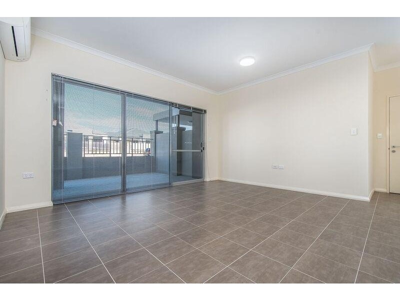 1/3 Villa Pass, Ellenbrook WA 6069