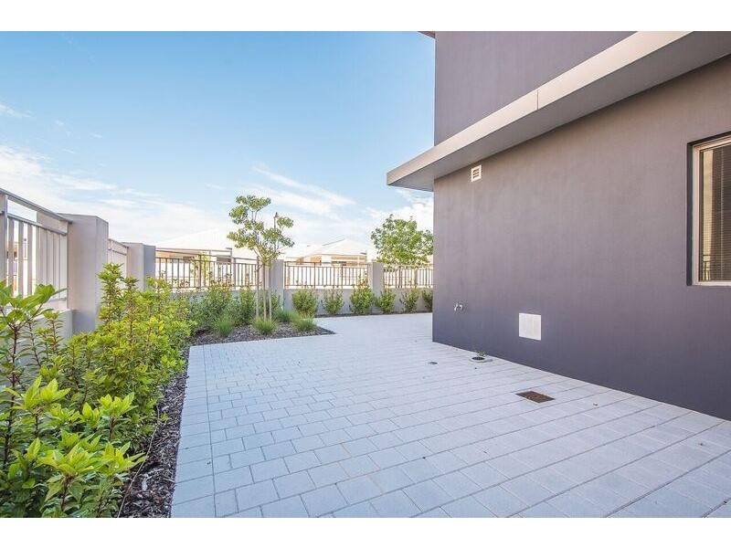 1/3 Villa Pass, Ellenbrook WA 6069