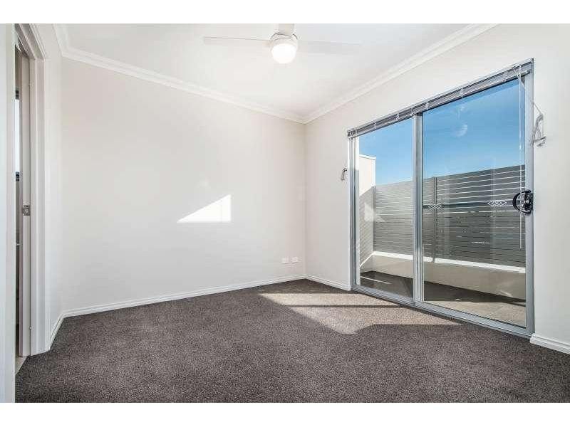 15/233 Wharf Street, Queens Park WA 6107