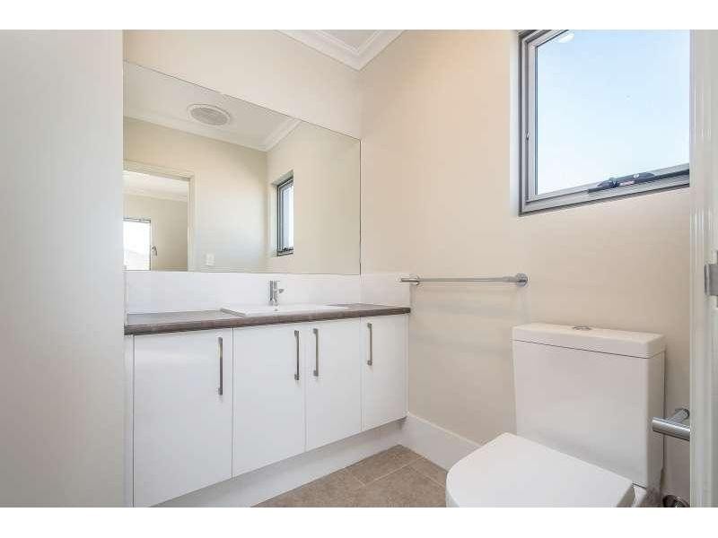 15/233 Wharf Street, Queens Park WA 6107