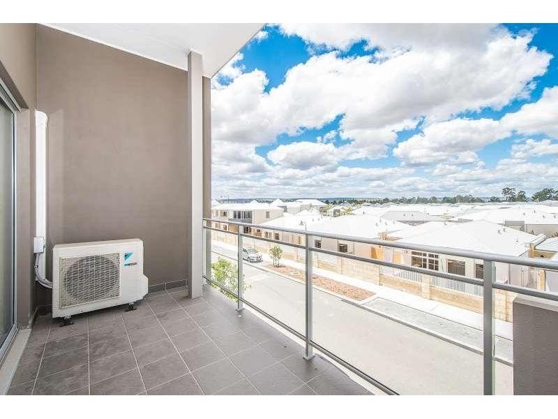 28/3 Villa Pass, Ellenbrook WA 6069