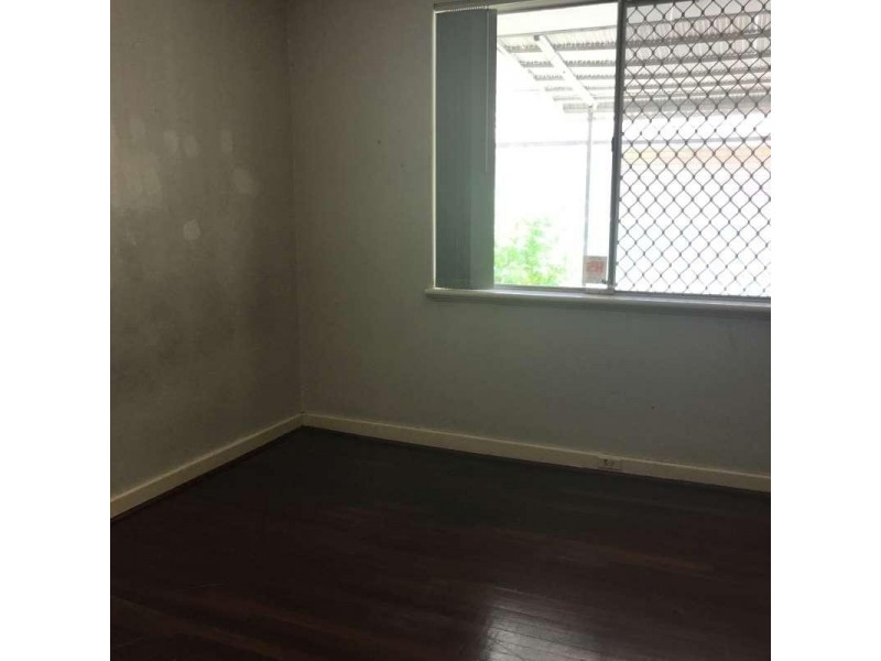 42 Gibbs Street, East Cannington WA 6107