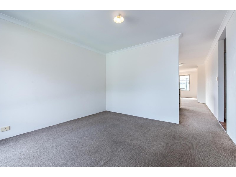 8 Carita Court, Maddington WA 6109