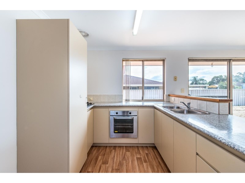 8 Carita Court, Maddington WA 6109