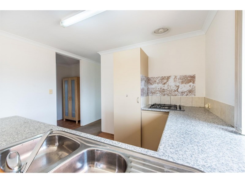 8 Carita Court, Maddington WA 6109