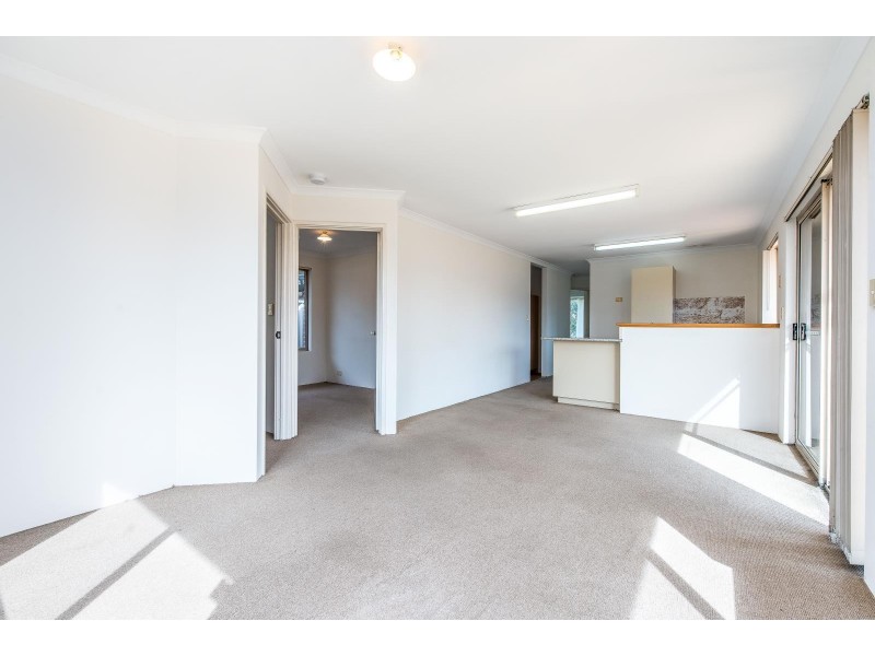 8 Carita Court, Maddington WA 6109