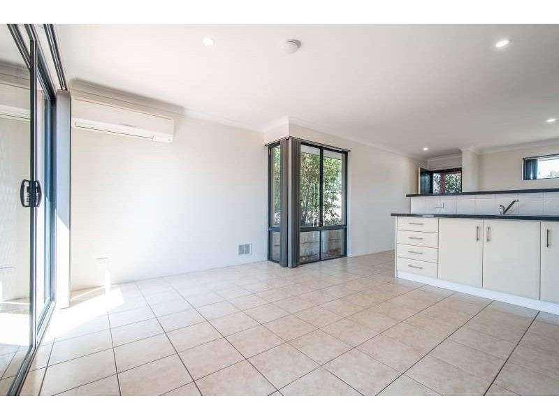 2/50 Norman Street, St James WA 6102