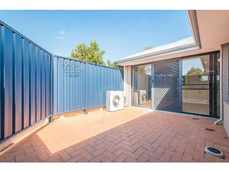 2/50 Norman Street, St James WA 6102