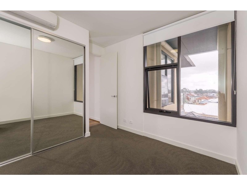 35/2 Marina Drive, Ascot WA 6104