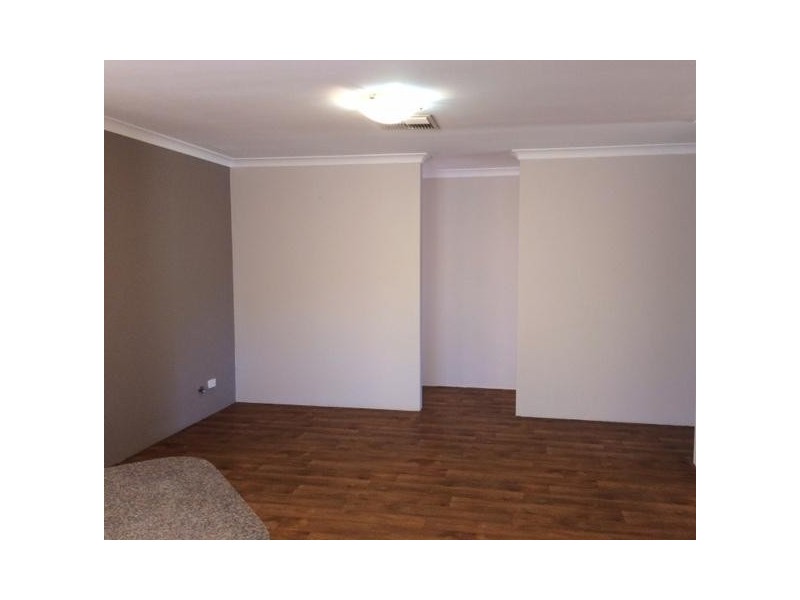 106 Centre Street, Queens Park WA 6107