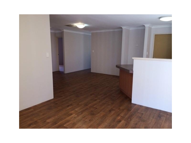 106 Centre Street, Queens Park WA 6107