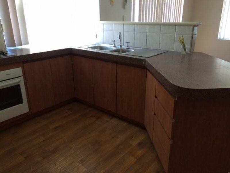 2A Skytown Place, Queens Park WA 6107