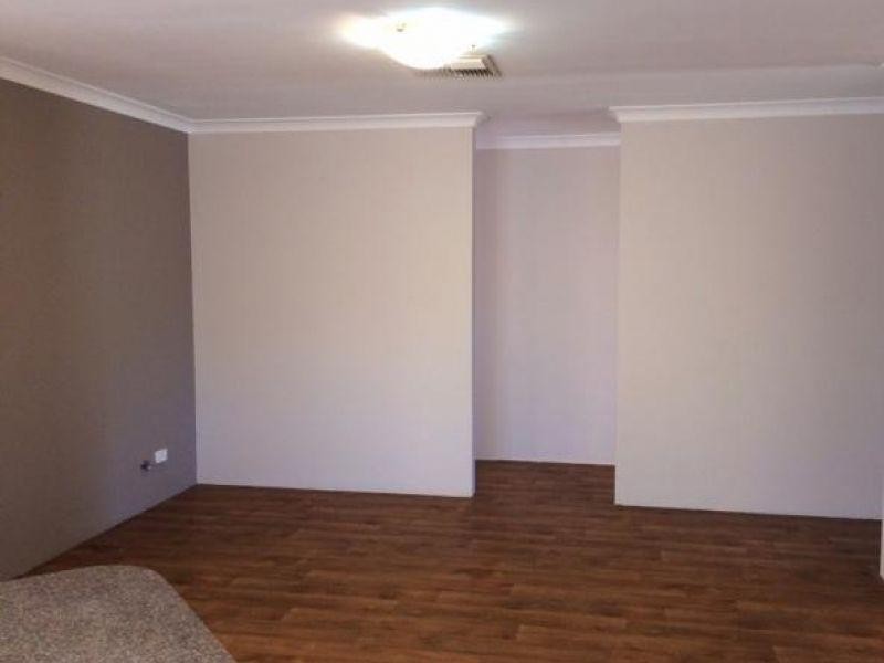 2A Skytown Place, Queens Park WA 6107