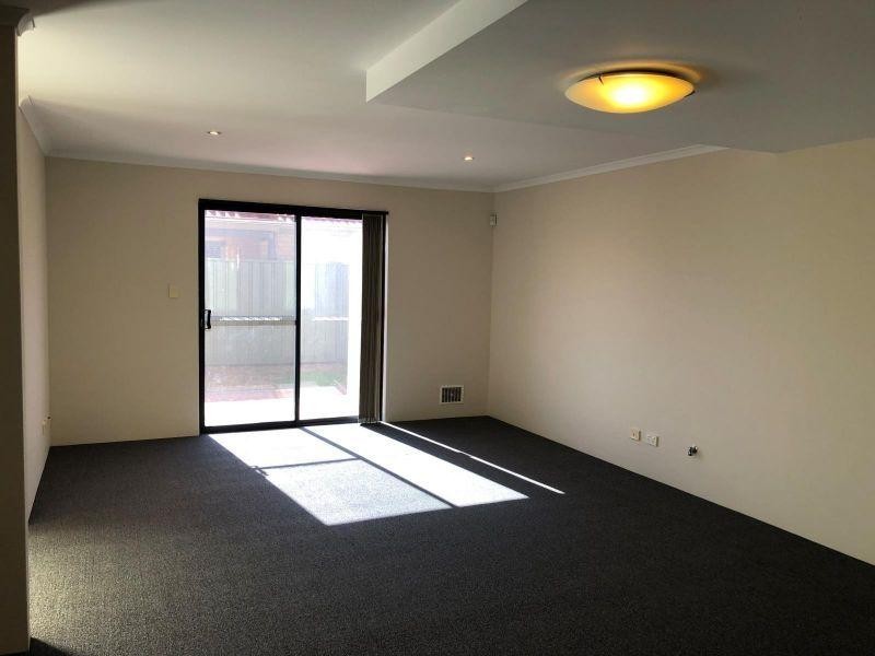 34/21 Bryanston Pass, Madeley WA 6065