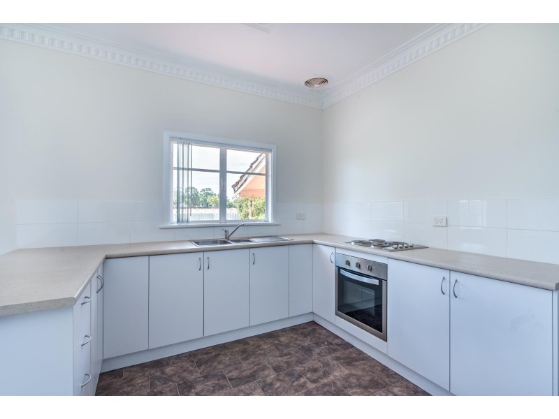 8 Olga Road, Maddington WA 6109