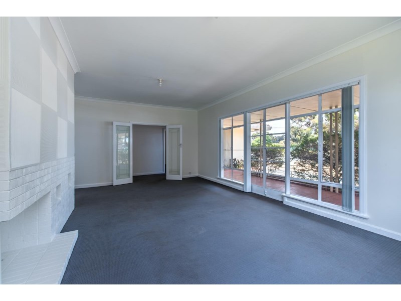8 Olga Road, Maddington WA 6109