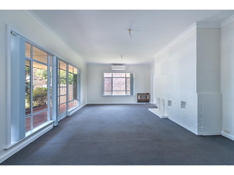 8 Olga Road, Maddington WA 6109