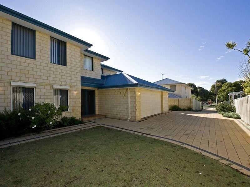 11B Hitchcock Street, St James WA 6102