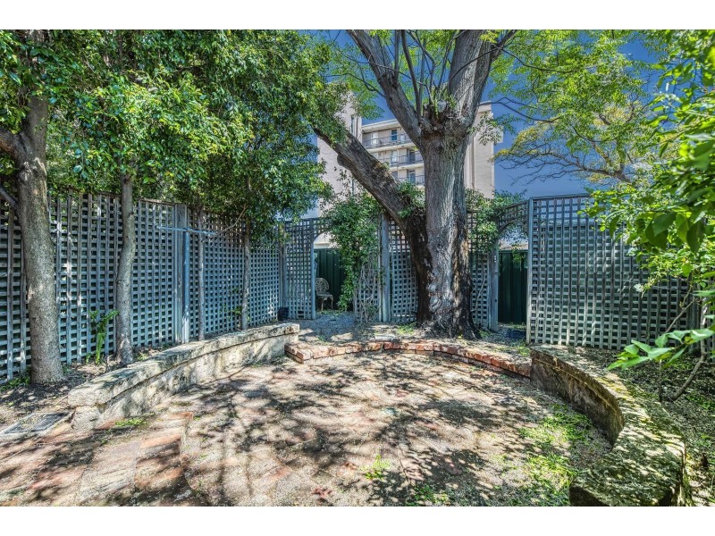 33 Kingston Avenue, West Perth WA 6005