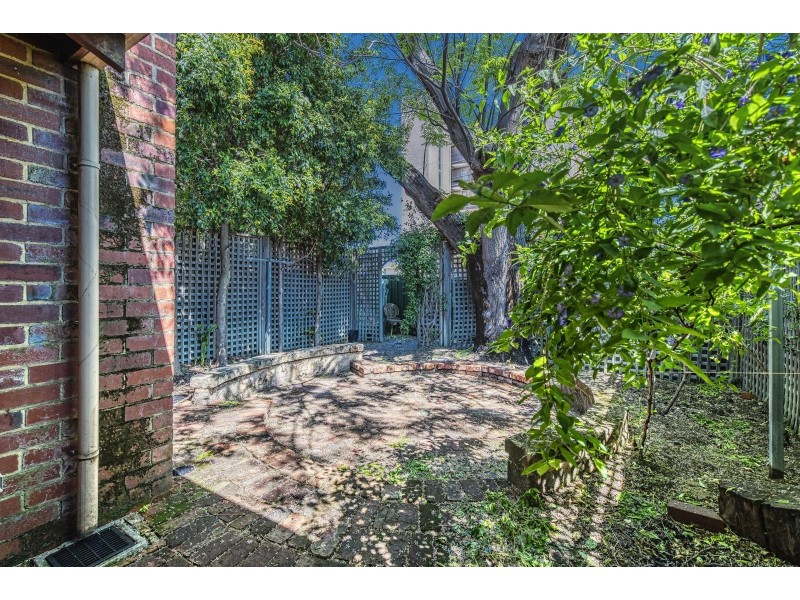 33 Kingston Avenue, West Perth WA 6005