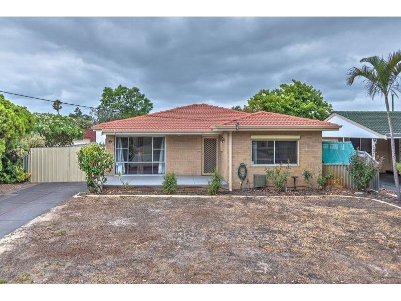 35 Faversham Street, Beckenham WA 6107