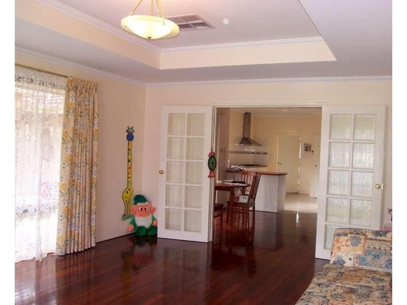 36 Kardan Circuit, Karawara WA 6152