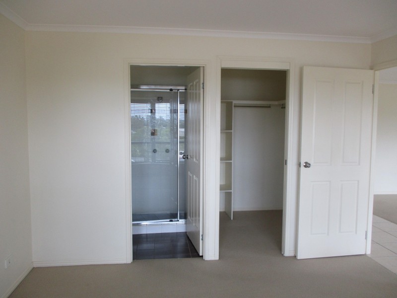 22 Federation Court, Southside QLD 4570