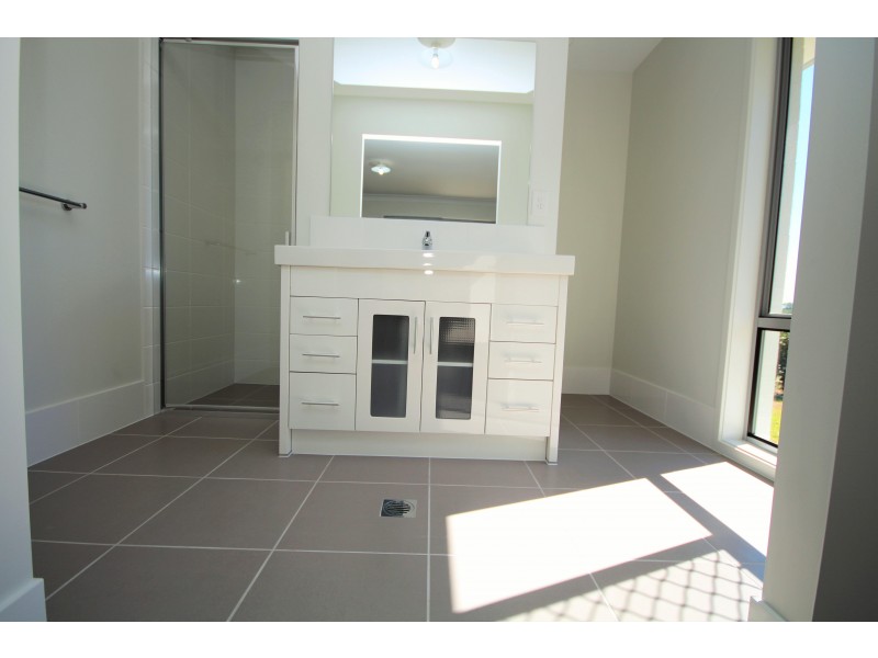 26 Directors Circuit, Jones Hill QLD 4570