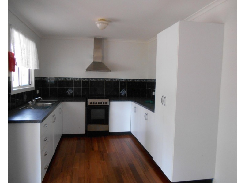 Glenwood QLD 4570