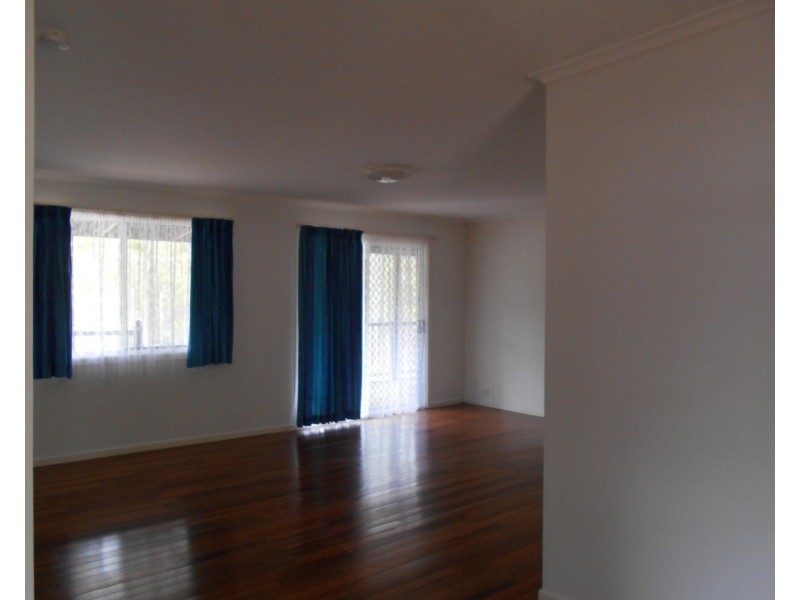 Glenwood QLD 4570