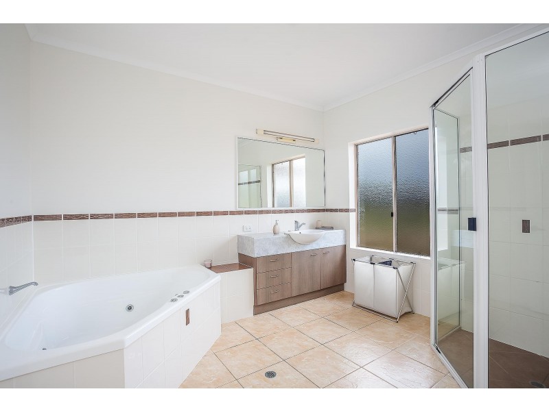 Wolvi QLD 4570