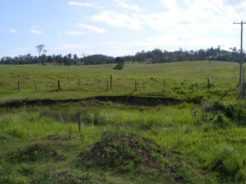 2 Fleming Road, Chatsworth QLD 4570