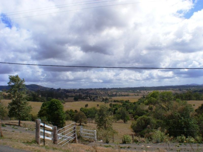 138 Irvine Road, Chatsworth QLD 4570