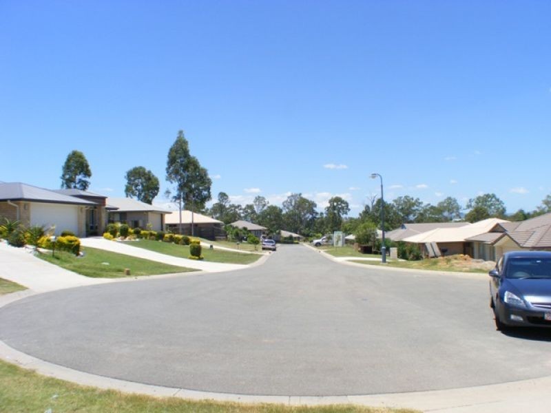 18 Parkview Close, Southside QLD 4570