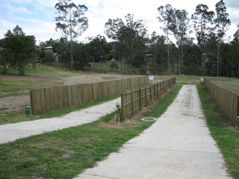 35 Watson Road, Southside QLD 4570